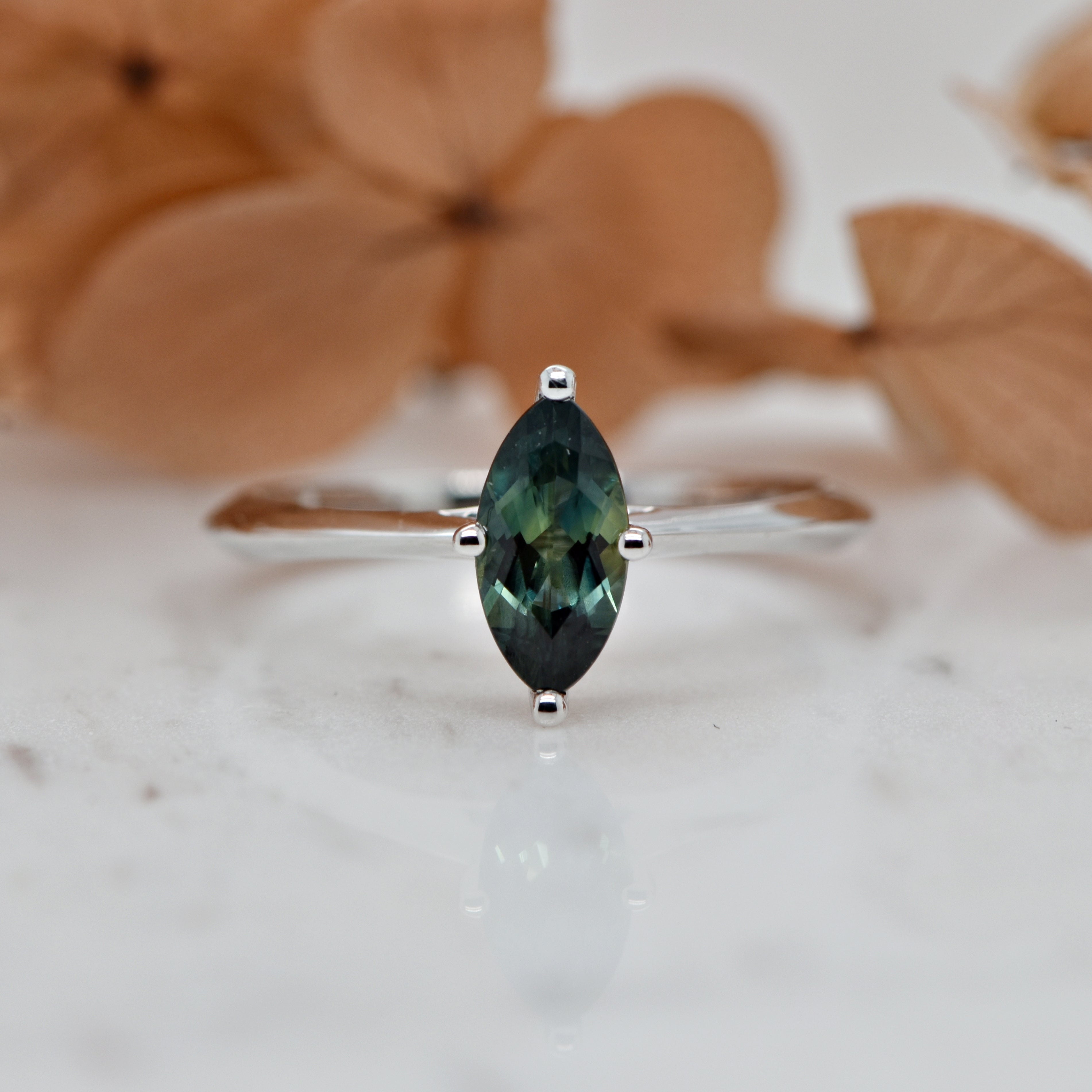 Sapphire Dreams - 'Maira' white gold Parti-Sapphire Ring
