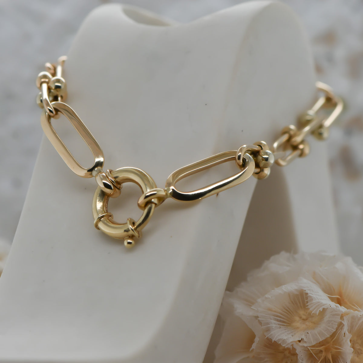 9ct oval link bracelet