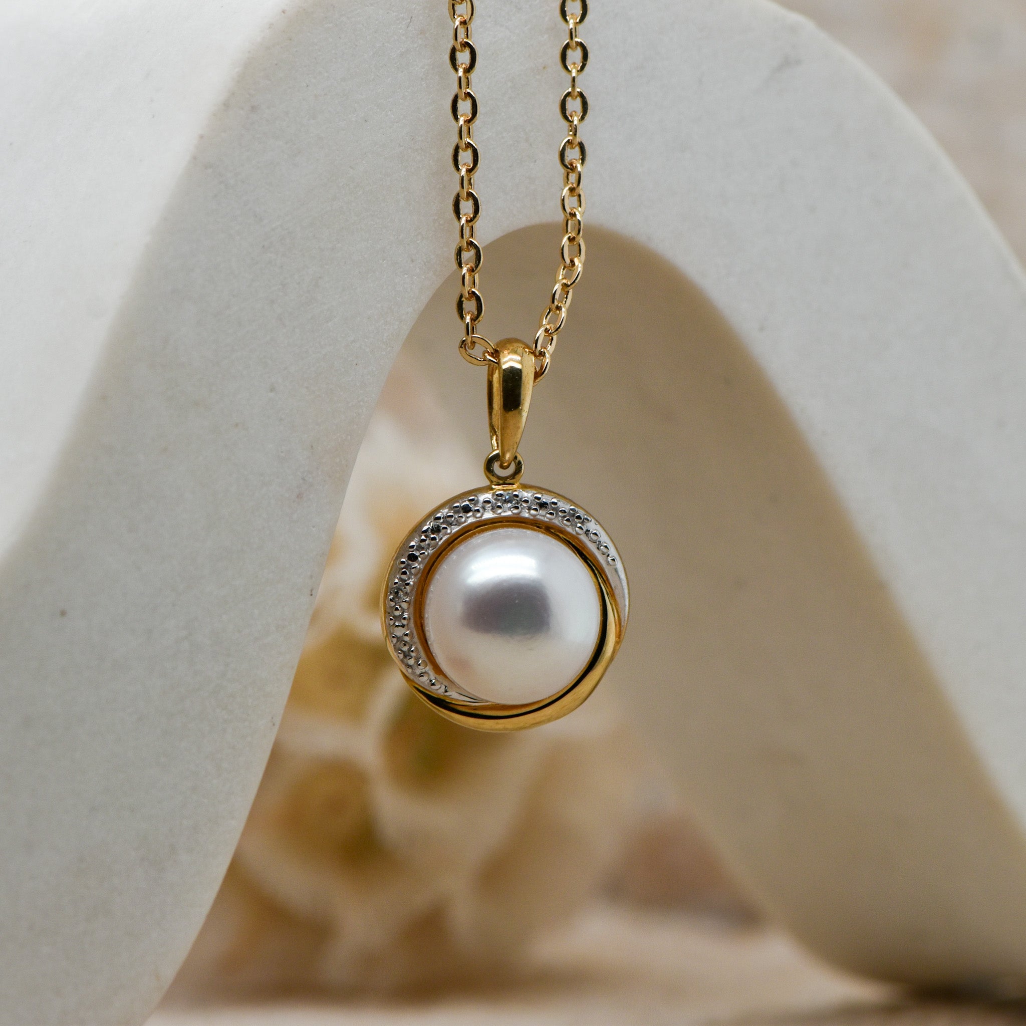 Fresh Water Pearl & Diamond Pendant