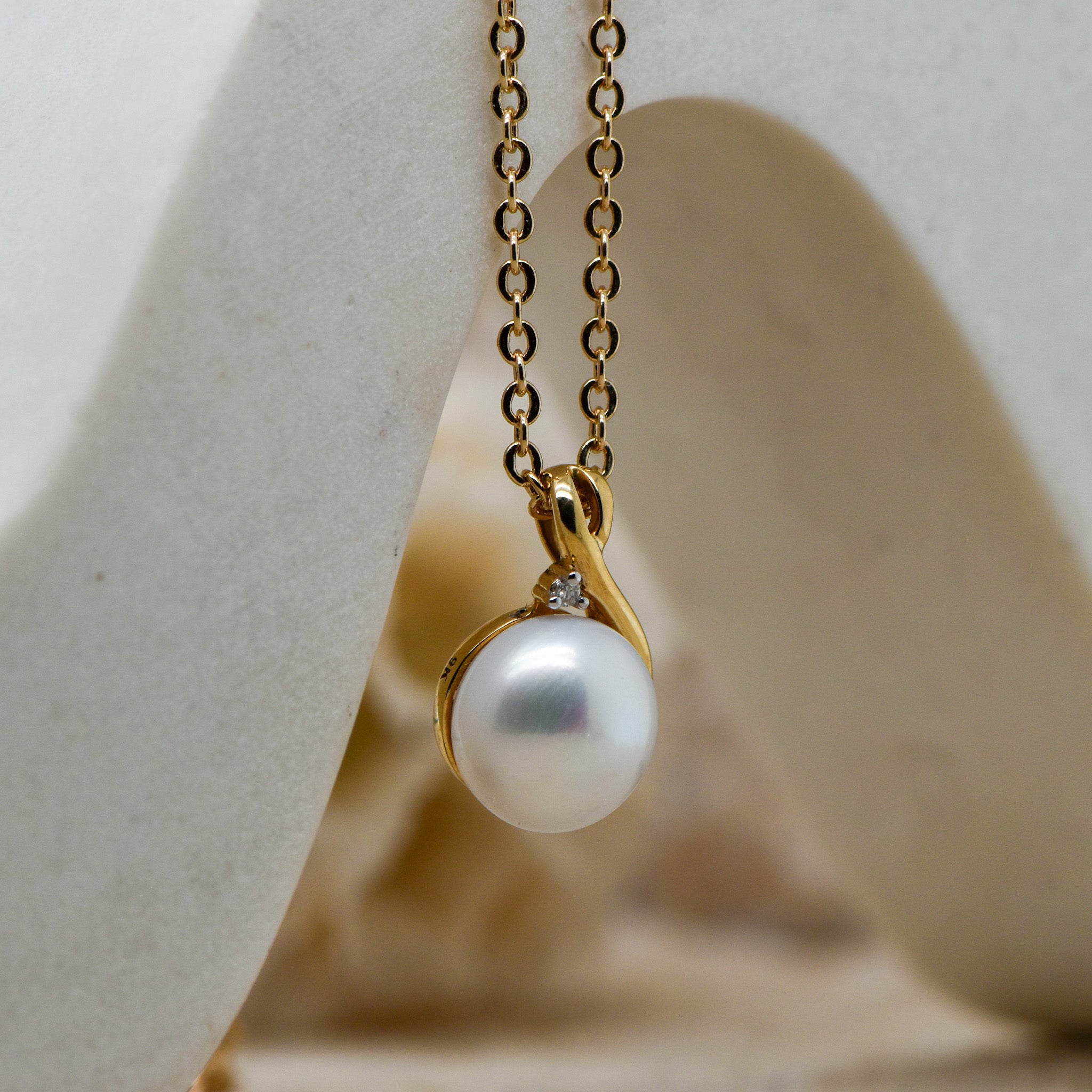 Fresh Water Pearl & Diamond Pendant