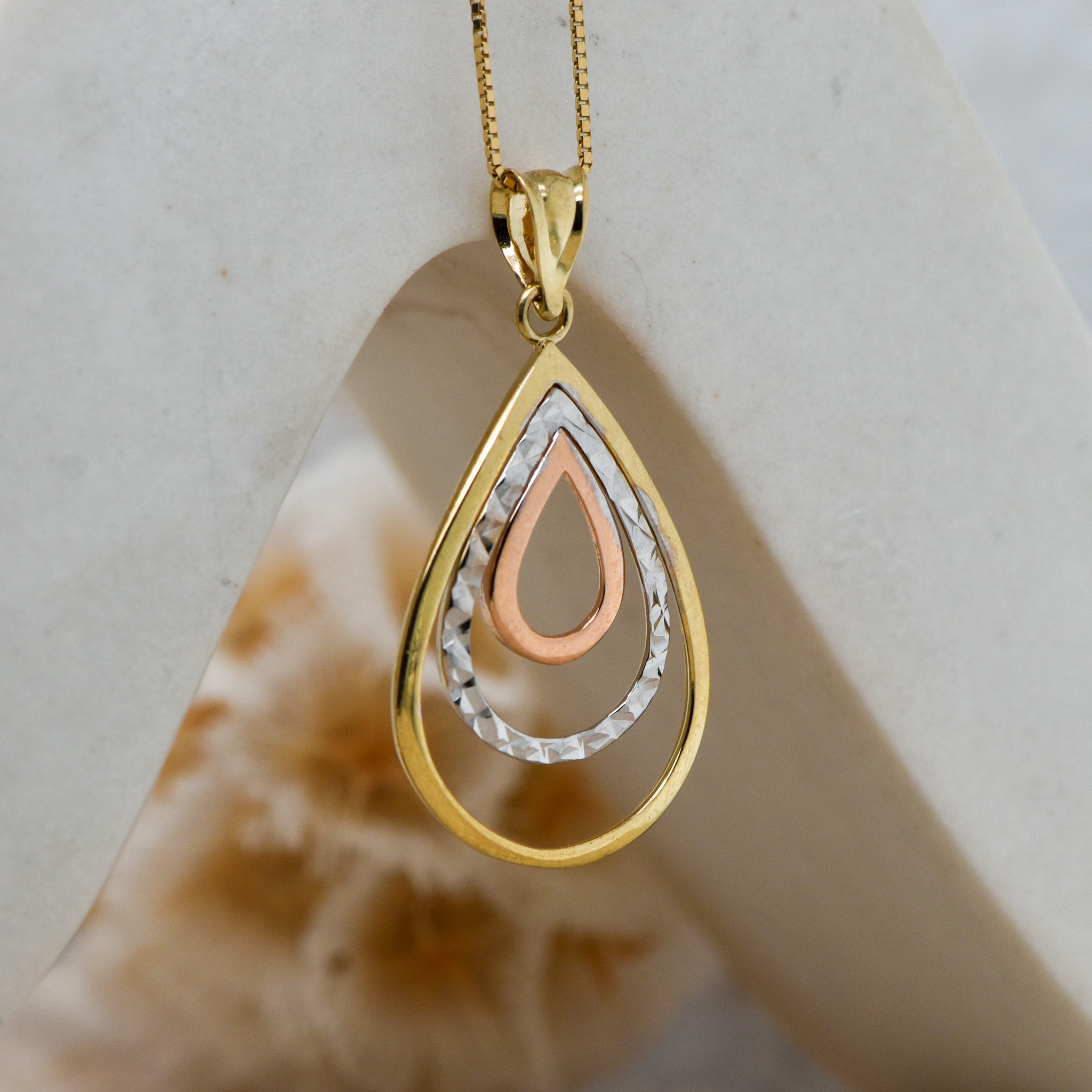 9ct 3 tone teardrop pendant