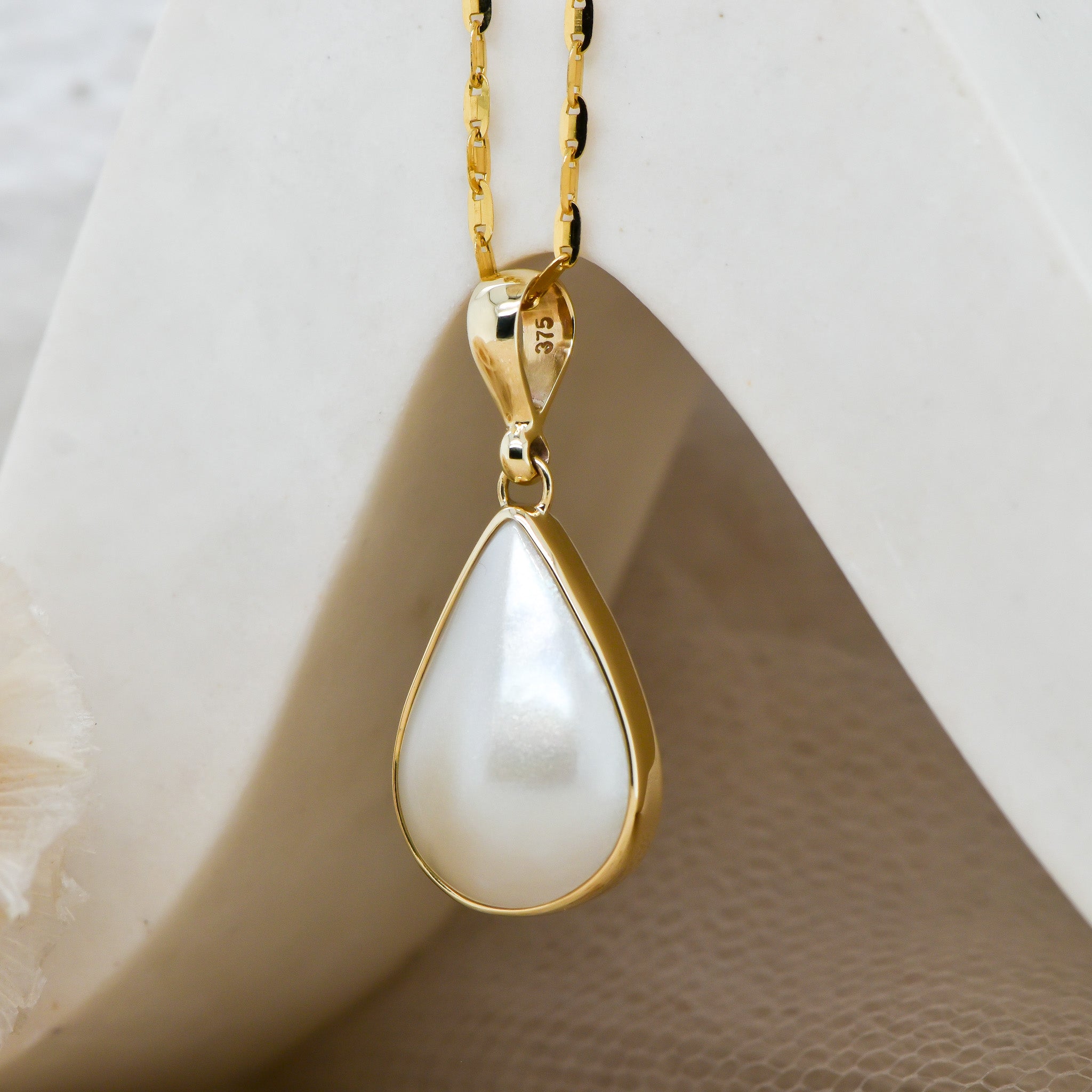 9ct Mabe Pearl Pendant