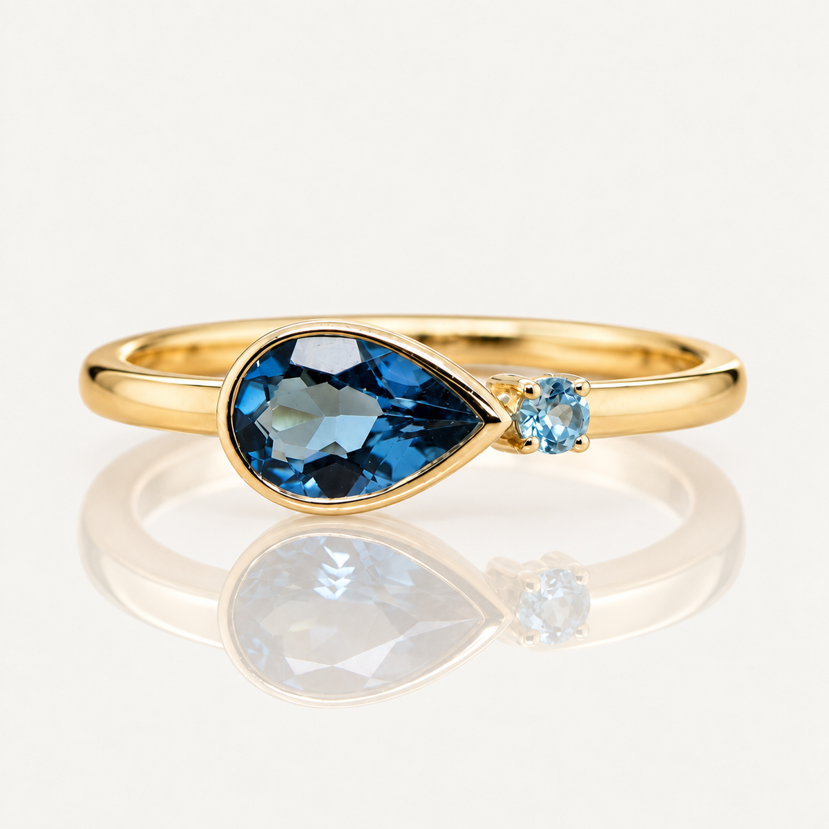 Pear London Blue Topaz Ring | 9ct Yellow Gold