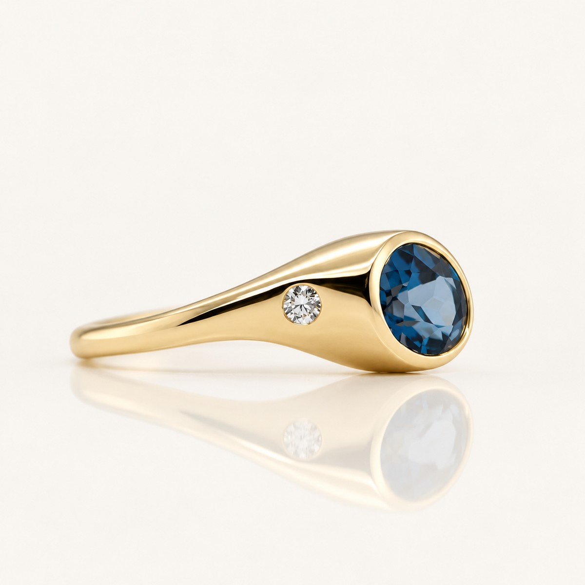 London Blue Topaz & Lab Grown Diamond Ring | 9ct Yellow Gold