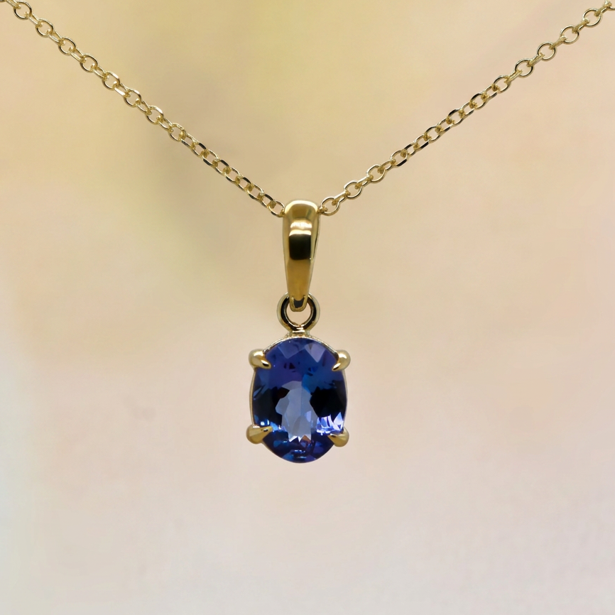 Oval Tanzanite Pendant