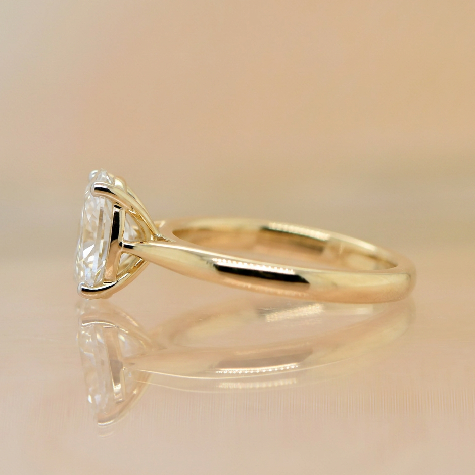 Willow | 2.00ct Oval Cut Lab Grown Diamond Solitaire Engagement Ring | 18ct Yellow Gold