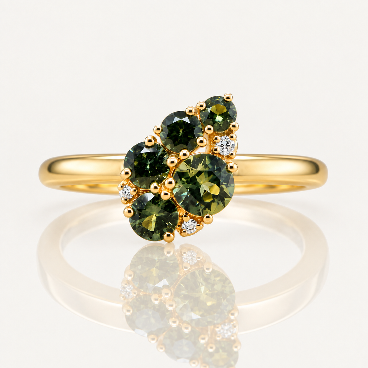 18ct Yellow Gold Australian Sapphire & Diamond Cluster Ring | Sapphire Dreams
