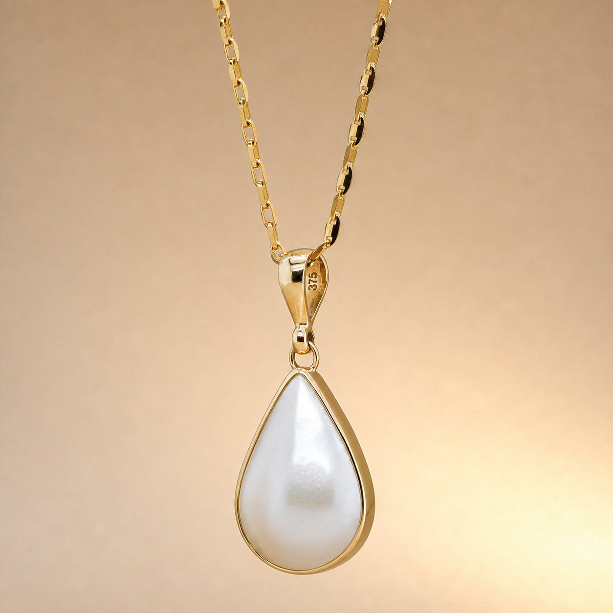 9ct Mabe Pearl Pendant