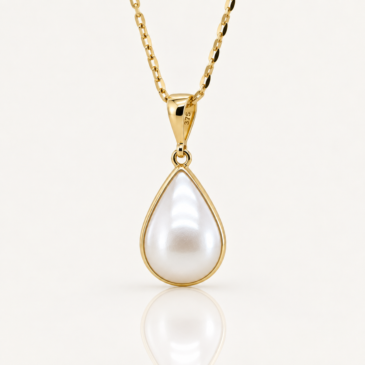 White Mabé Pearl Pendant | 9ct Yellow Gold