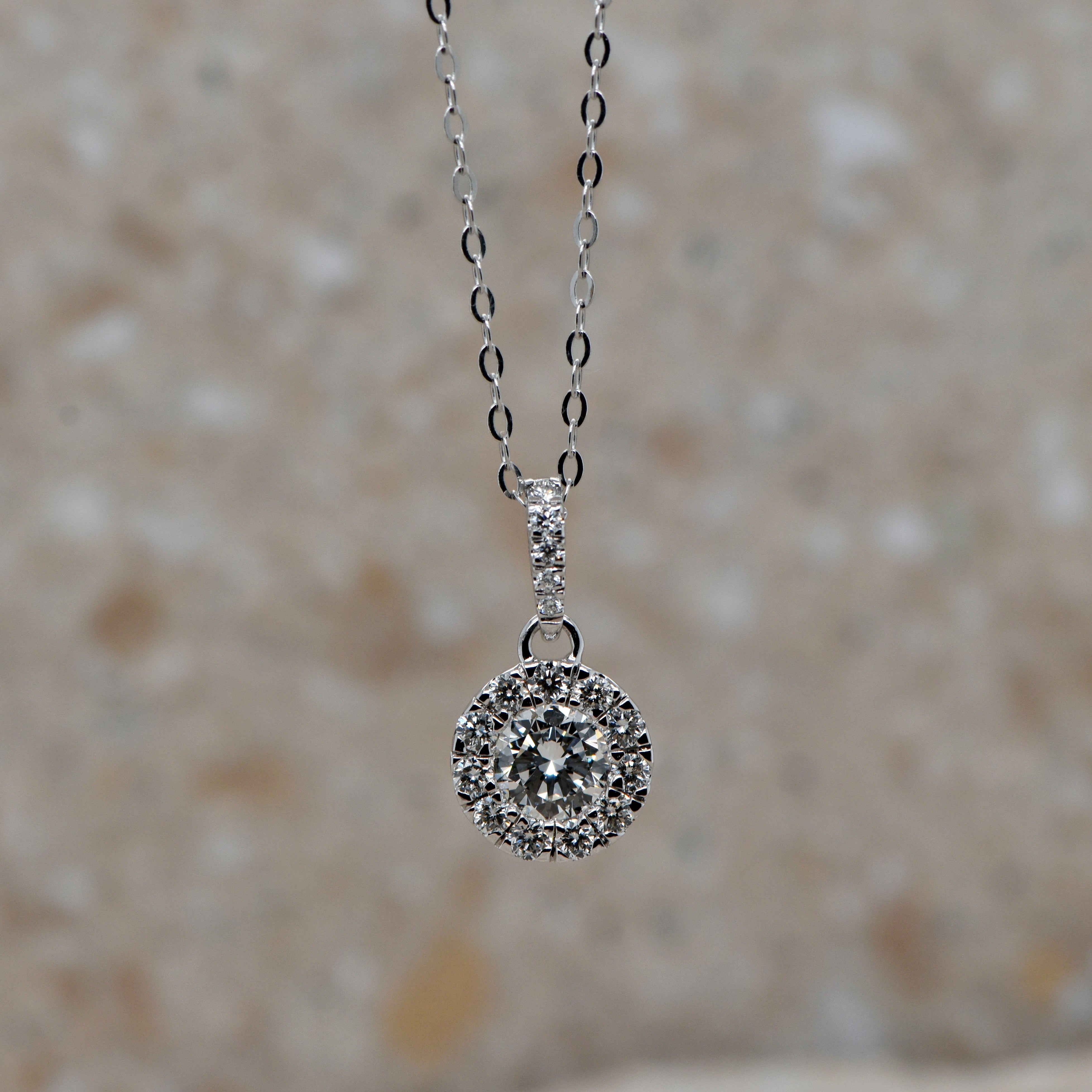 White Gold Diamond Halo pendant