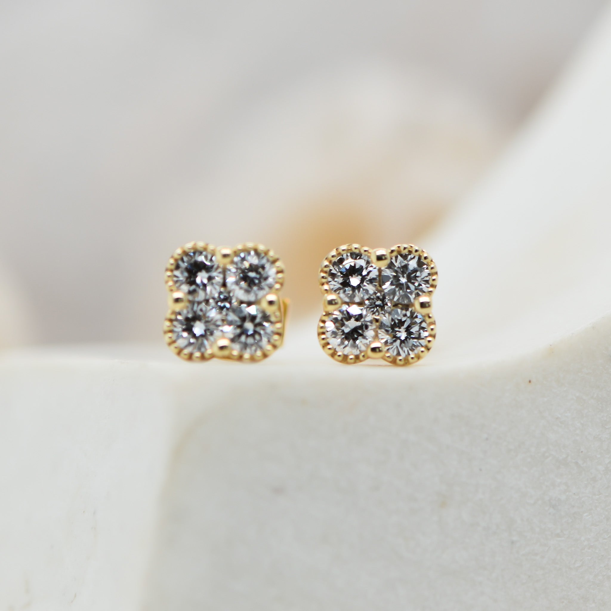 YG Lab Grown Diamond Clover Pendant