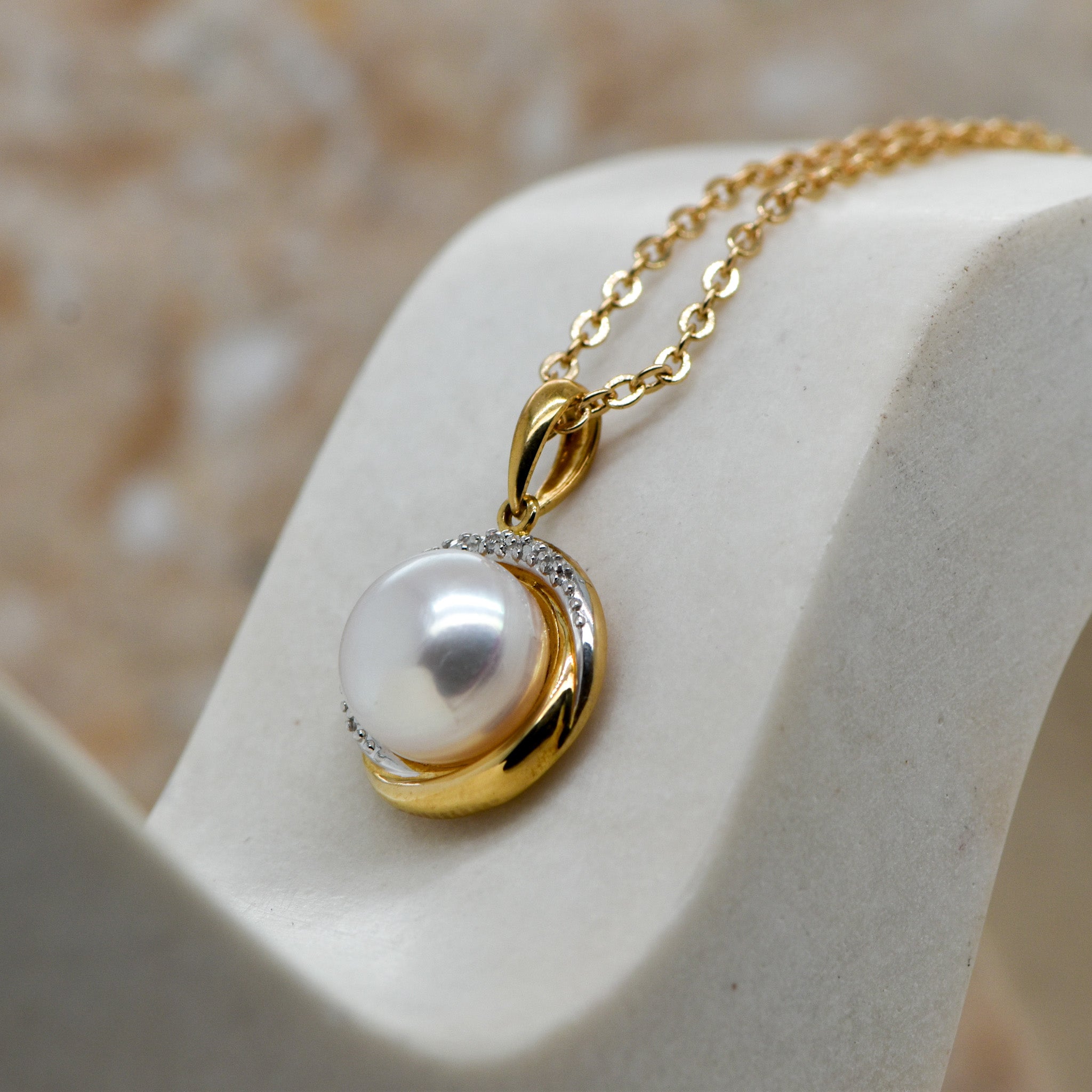 Fresh Water Pearl & Diamond Pendant