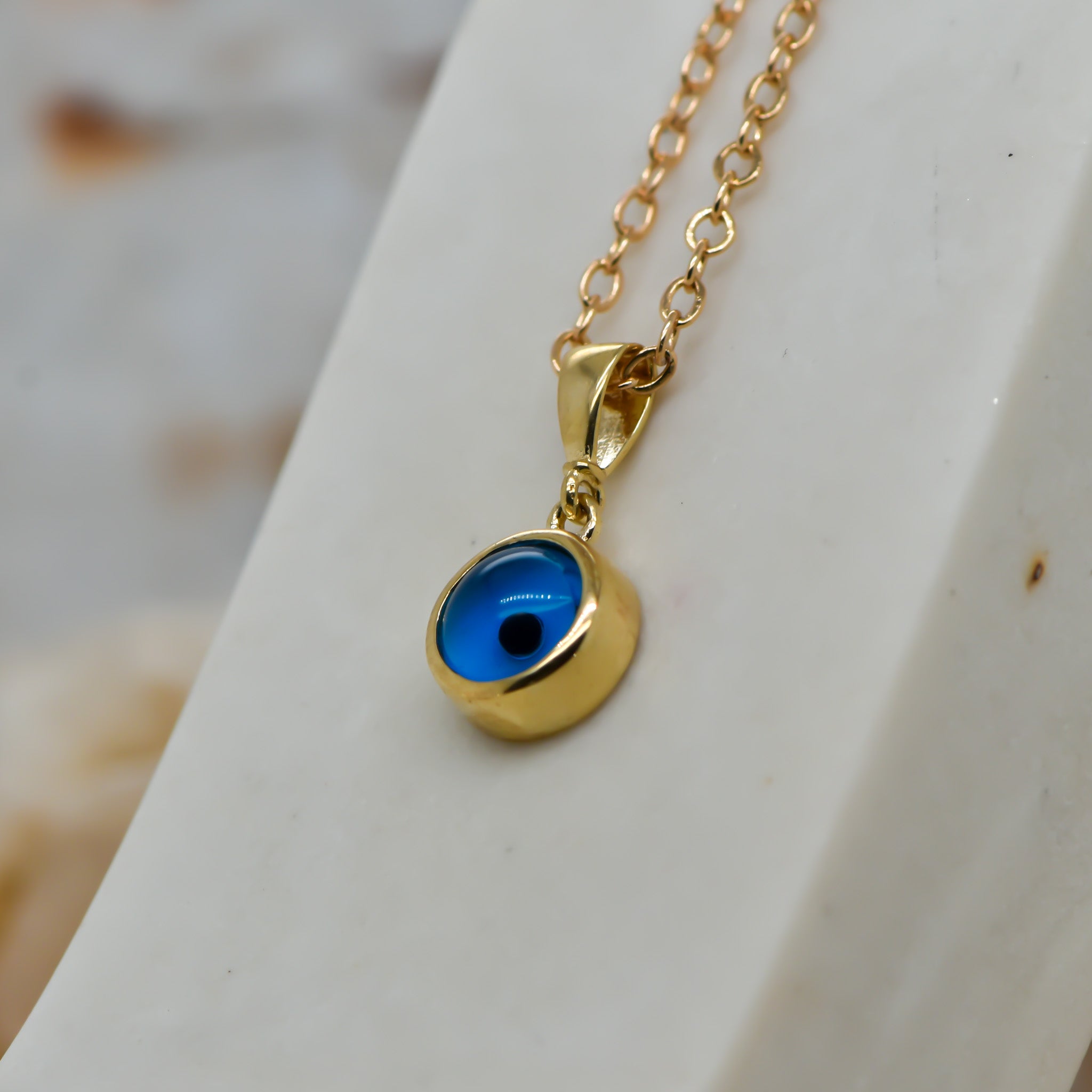 round evil eye pendant - 9ct
