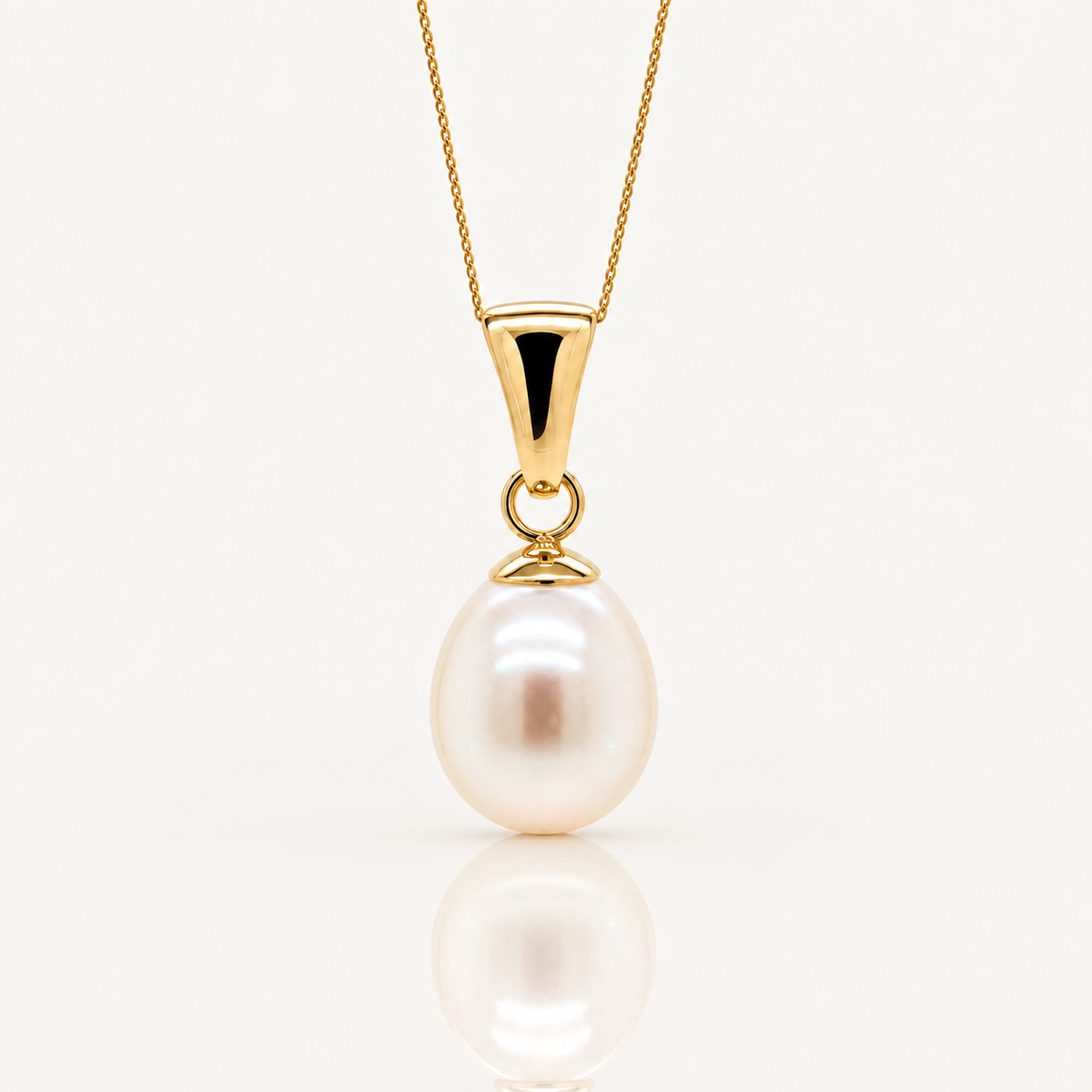 Freshwater Pearl Teardrop Pendant | 9ct Yellow Gold