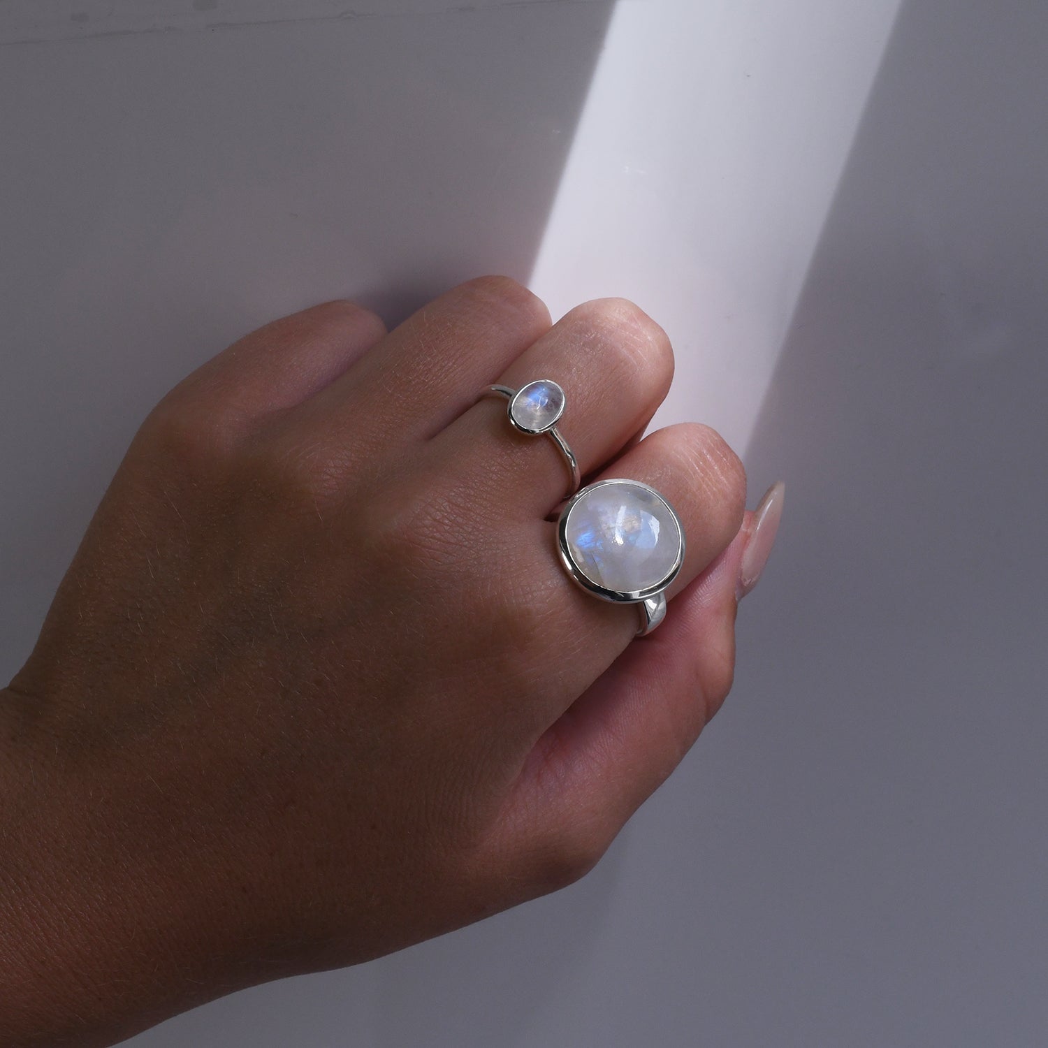 Von Treskow - Oval moonstone ring