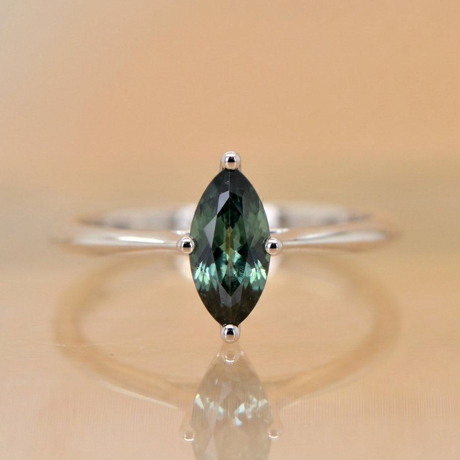 Sapphire Dreams - 'Maira' white gold Parti-Sapphire Ring