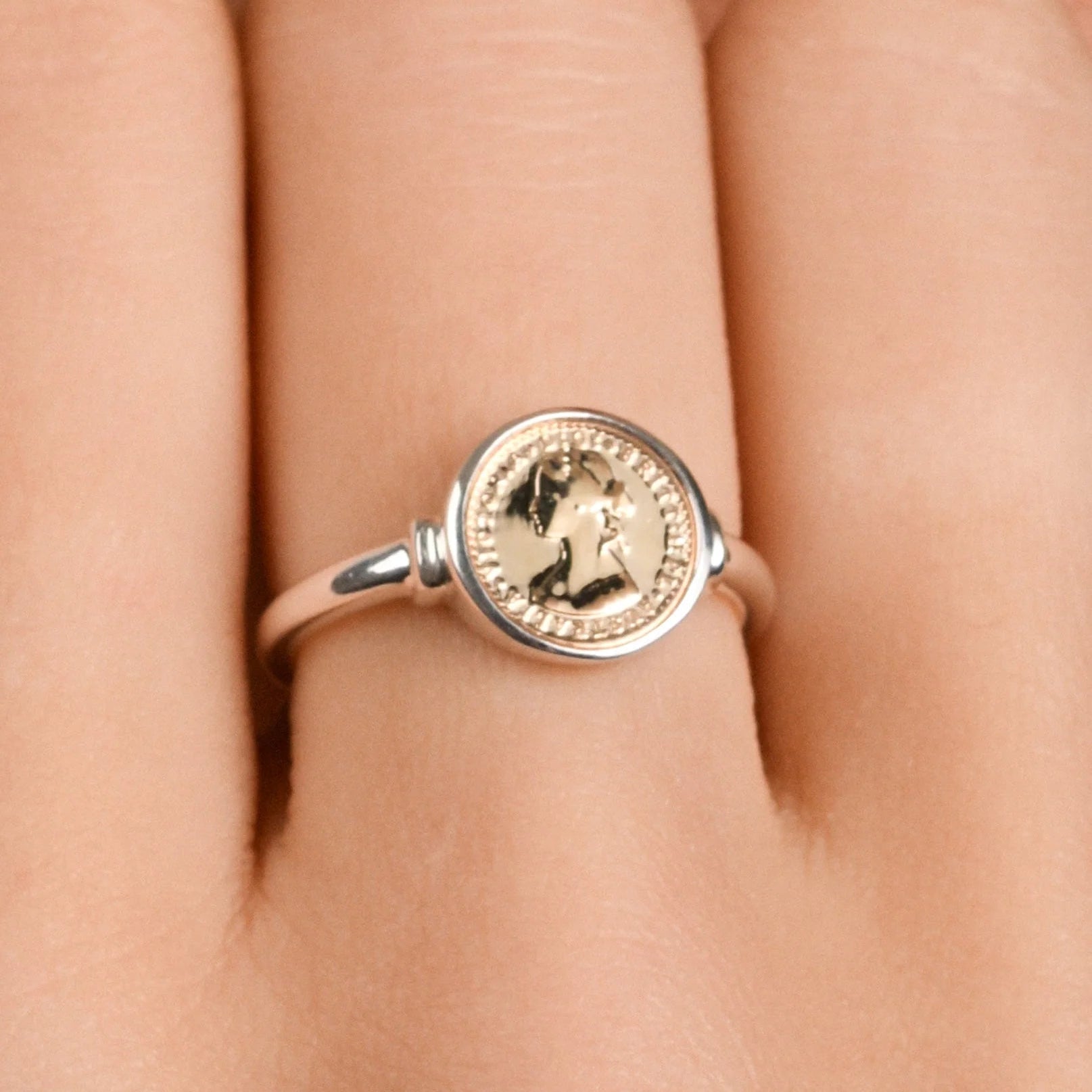 Von Treskow - MICRO token COIN RING