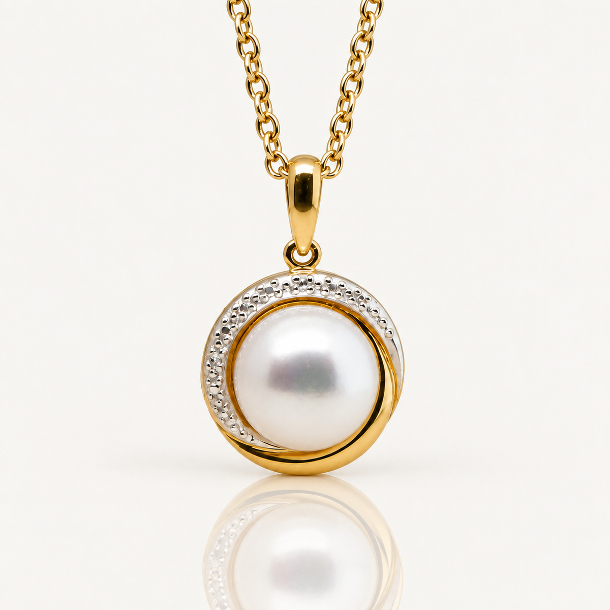 Freshwater Pearl & Diamond Pendant | 9ct Yellow Gold