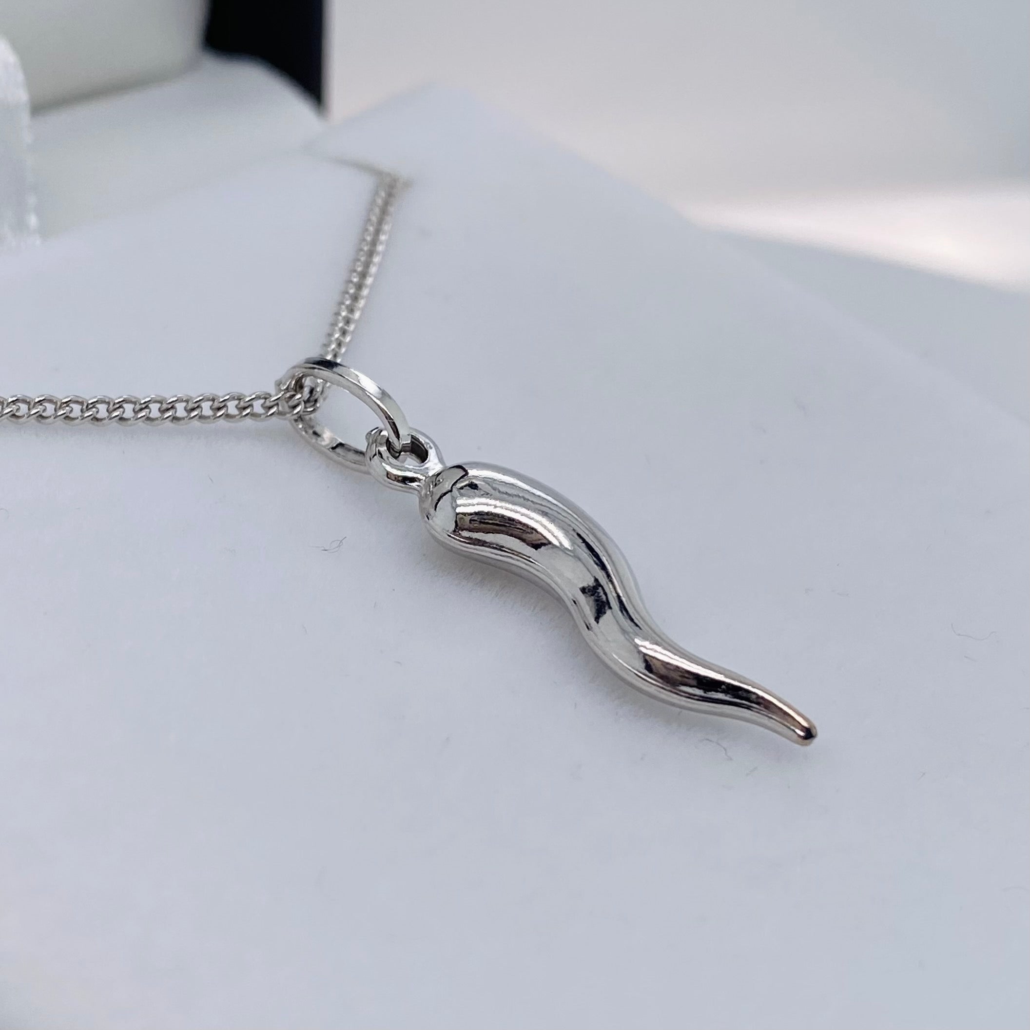 9ct WG Corni Charm's
