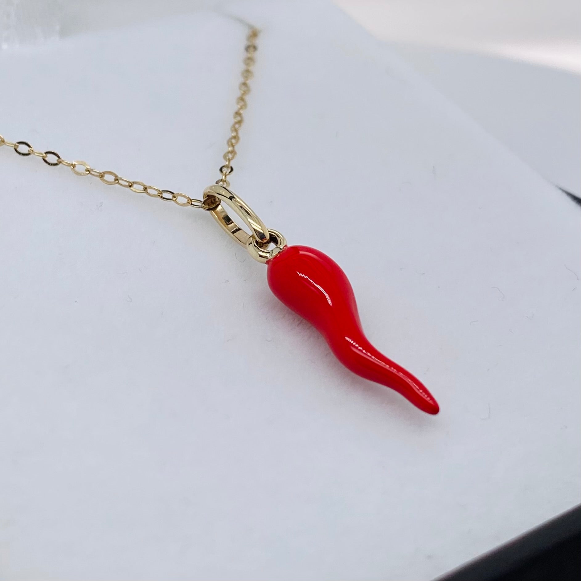 Medium 9ct Red Cornicello - (Chilli Charm)